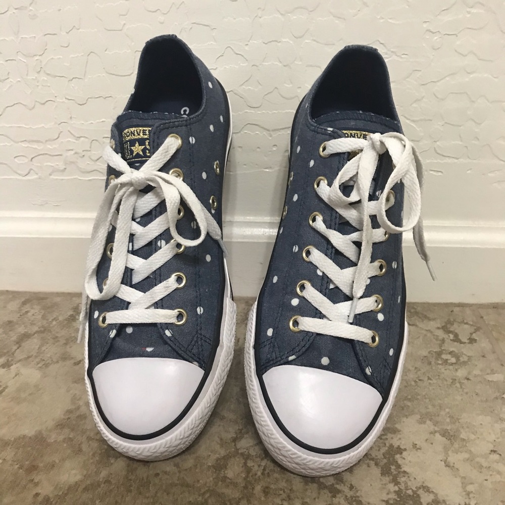Converse (blue and white polkadot)